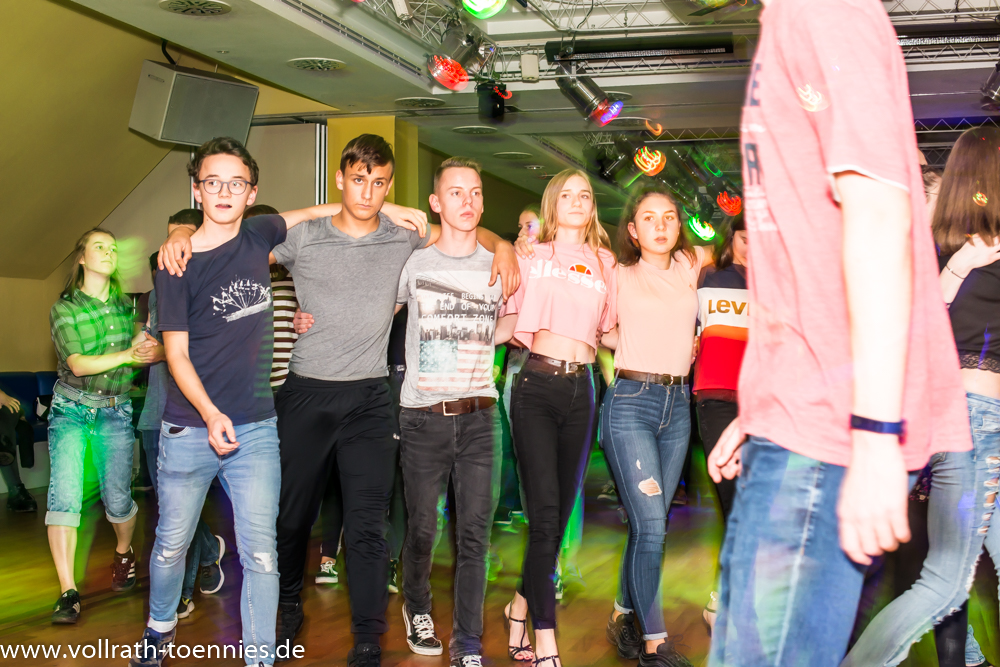 2019 11 09 Tanzparty Jugend 0185